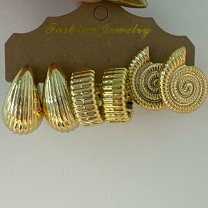 Gold Summery Earring Set